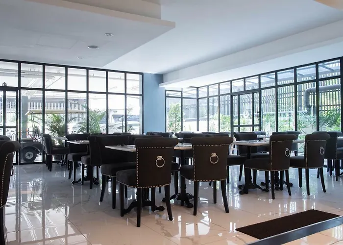 Iconic Chatuchak Hotel 5*